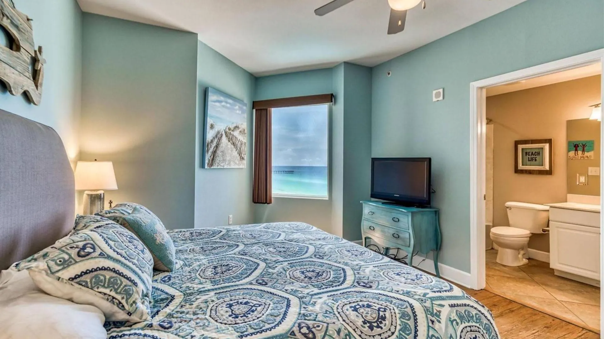 Sea Turtle Retreat! 3Br Beachfront Condo With Stunning Gulf Views Sleeps 8 Panama City Beach 0*,  United States