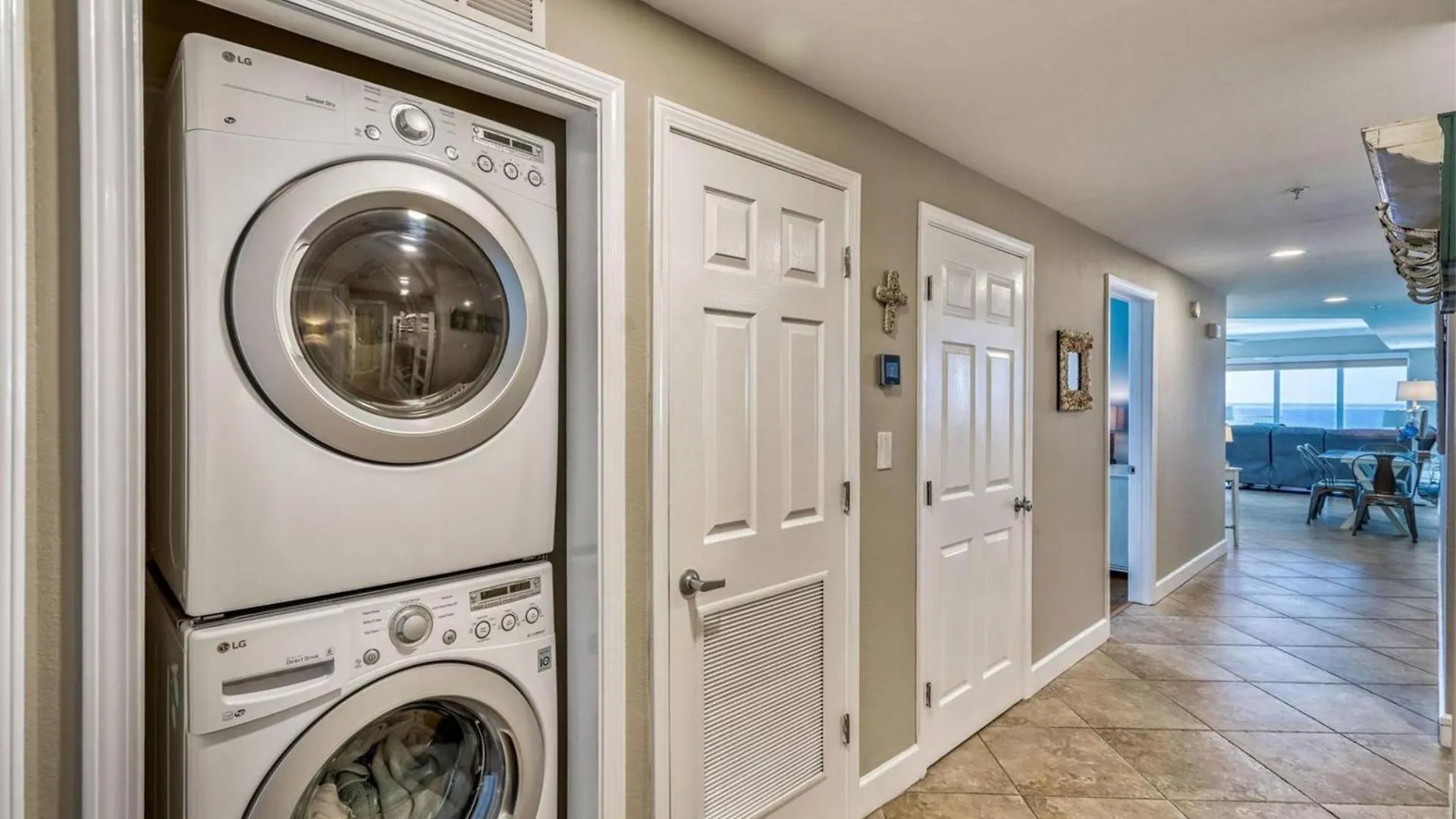 Sea Turtle Retreat! 3Br Beachfront Condo With Stunning Gulf Views Sleeps 8 Panama City Beach United States
